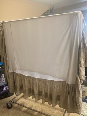 PINE CONE HILL ANNIE SELKE BEDSKIRT QUEEN LINEN W/ TIER PLEATS FLAX COLOR